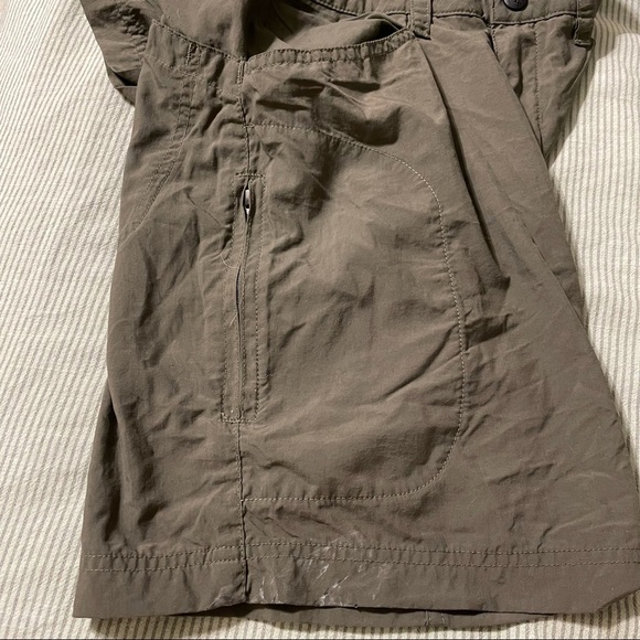 Mountain Hardwear Outdoor Adventure Nylon Shorts 2 - Picture 6 of 10